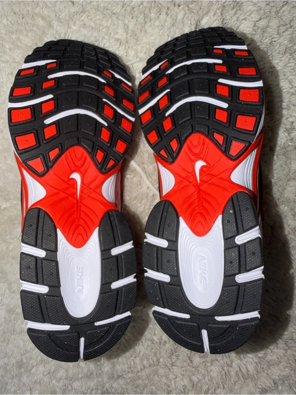 New Nike Women's  V5 RNR Sneaker Shoes  Size 7.5